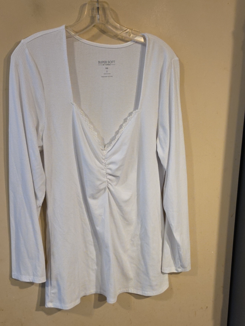 torrid White Long-Sleeve V-Neck Ruched Tee with Lace